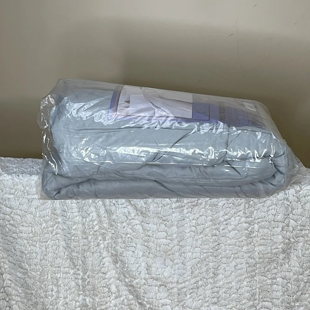 Gray Microfiber Comforter